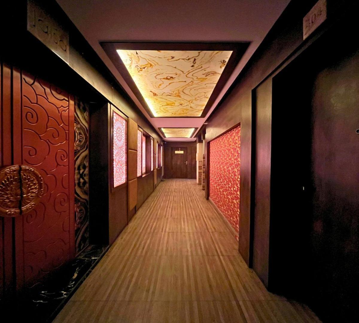 Pura Raghunāth Hotel Runway Inn מראה חיצוני תמונה
