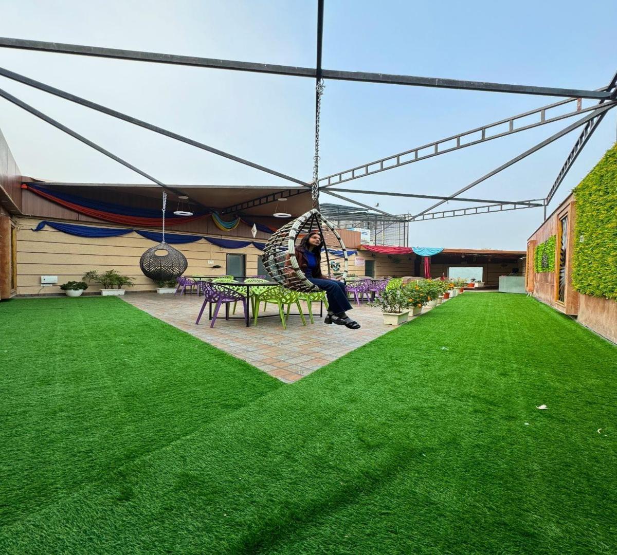 Pura Raghunāth Hotel Runway Inn מראה חיצוני תמונה